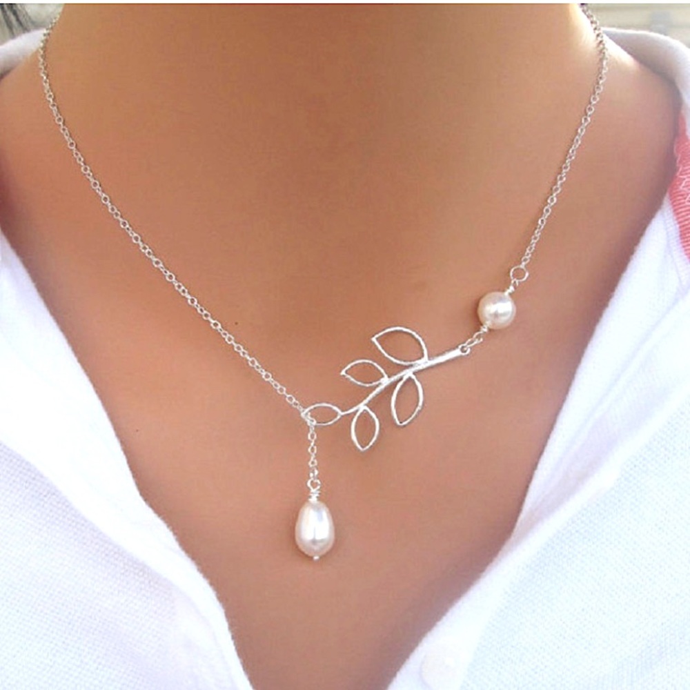 Pearl and Leaf Silver Colored Elegant Necklace